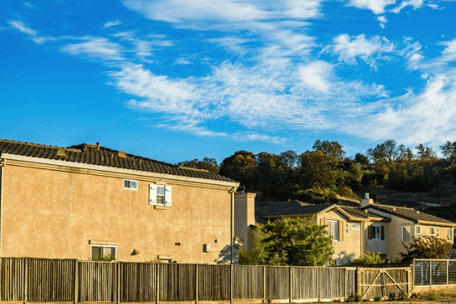 Laws on Fencing Between Neighbours