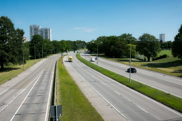 What are the 3 lanes on a motorway?