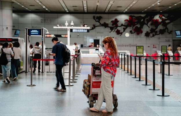 metal detectors at the airport