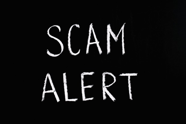 What to do if I got scammed by 1977788417?