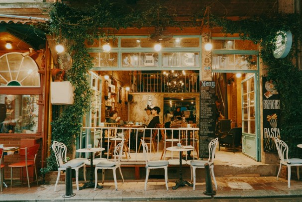 Will Marks & Spencer Close 14 In-Store Cafes?